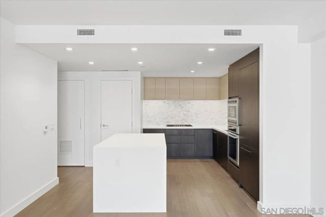 1388 Kettner Blvd 2003, San Diego, CA 92101