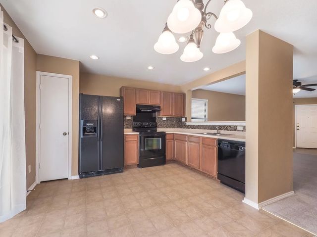 10235 MAPLE RNCH, San Antonio, TX 78245