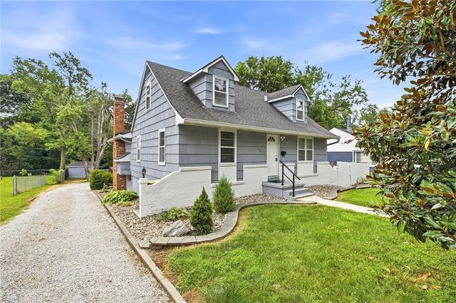407 N Fairview Avenue, Liberty, MO 64068
