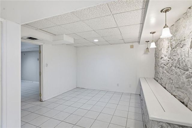 407 N Fairview Avenue, Liberty, MO 64068