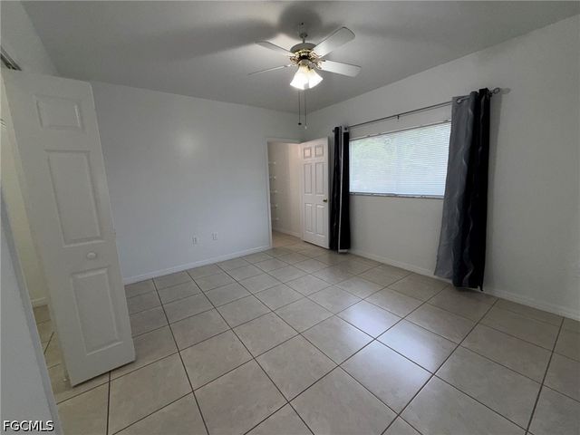 920 SE 6th CT, Cape Coral, FL 33990