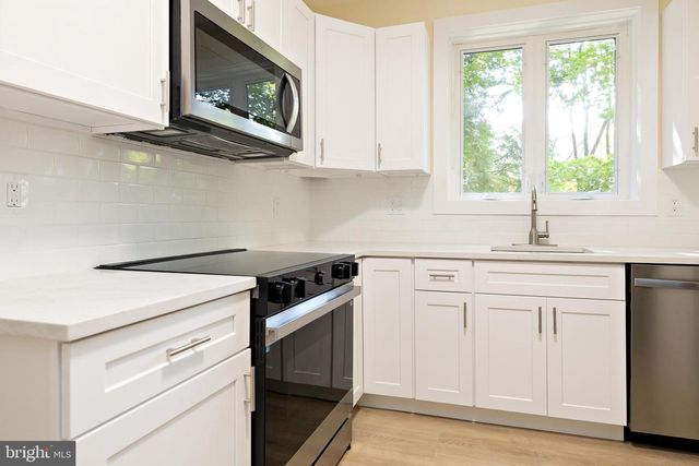 426 4TH AVE, Haddon Heights, NJ 08035