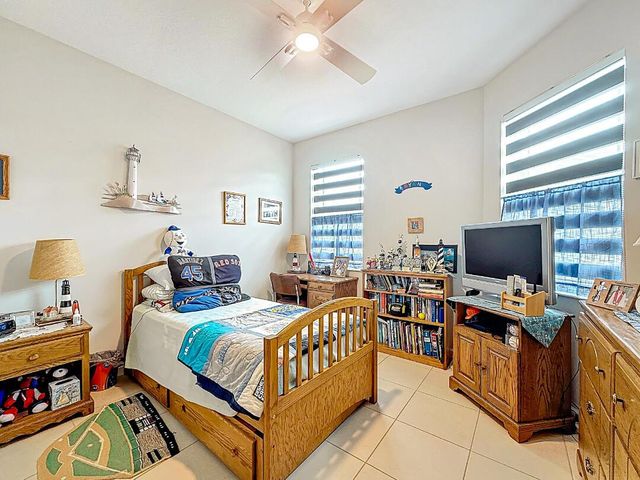 11066 SW Sunrise Lake Drive, Port St Lucie, FL 34987