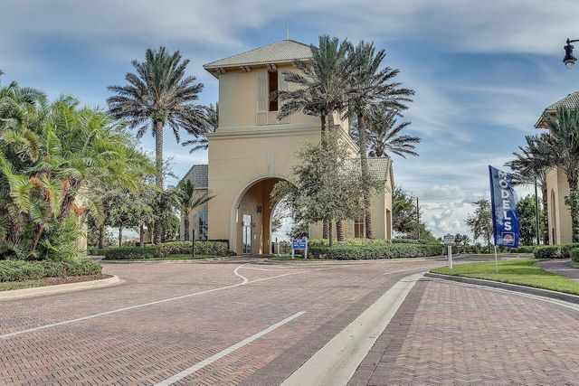 11066 SW Sunrise Lake Drive, Port St Lucie, FL 34987