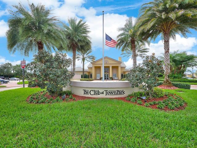 11066 SW Sunrise Lake Drive, Port St Lucie, FL 34987