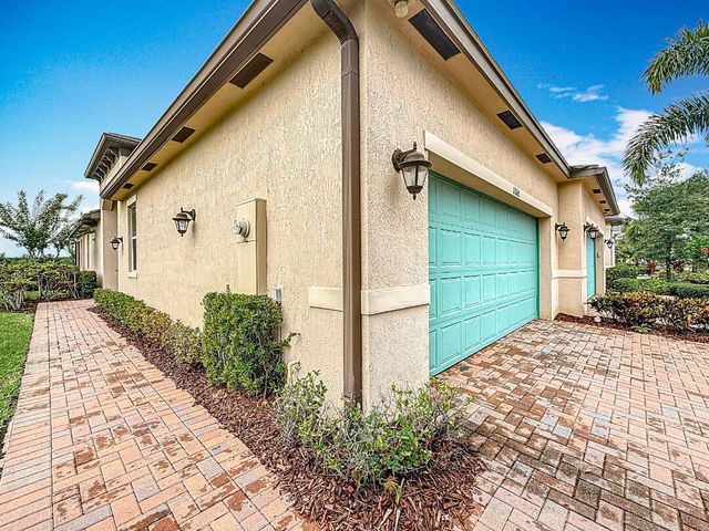 11066 SW Sunrise Lake Drive, Port St Lucie, FL 34987