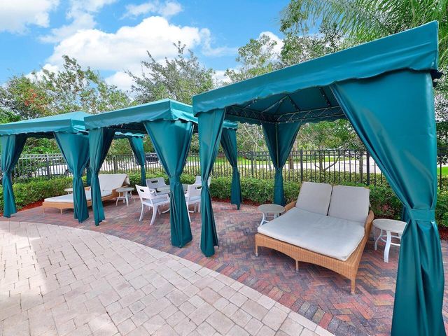 11066 SW Sunrise Lake Drive, Port St Lucie, FL 34987