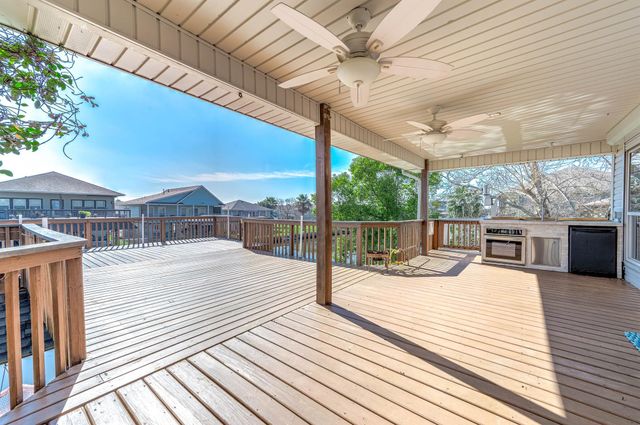 837 Marlin Street, Bayou Vista, TX 77563