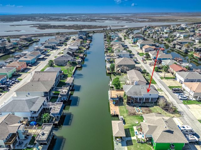 837 Marlin Street, Bayou Vista, TX 77563