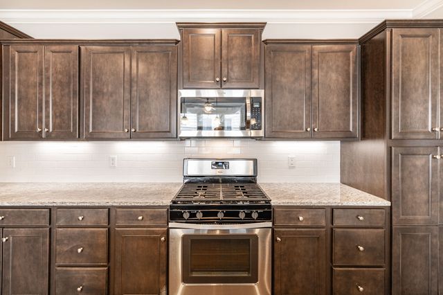 169 Ashcrest Pt, Hendersonville, TN 37075