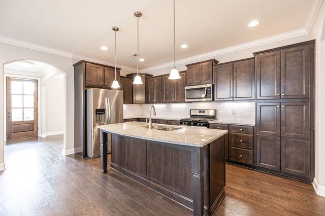 169 Ashcrest Pt, Hendersonville, TN 37075