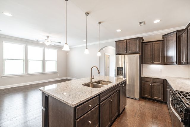 169 Ashcrest Pt, Hendersonville, TN 37075