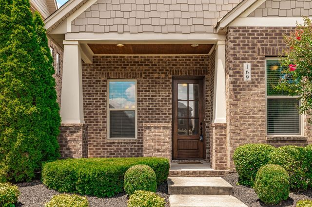 169 Ashcrest Pt, Hendersonville, TN 37075