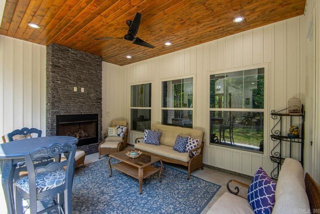 1178 Brookhaven Court, Alexander, AR 72002
