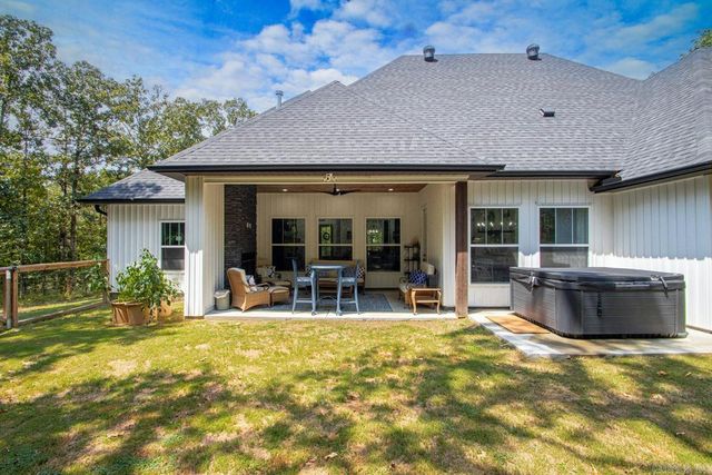 1178 Brookhaven Court, Alexander, AR 72002