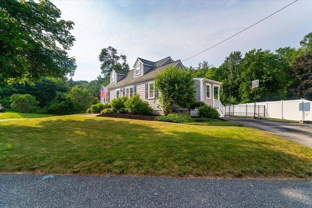 60 Northgate Rd, Northborough, MA 01532