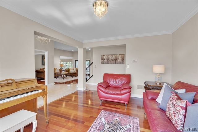 5252 Mallard Roost, Clarence, NY 14221