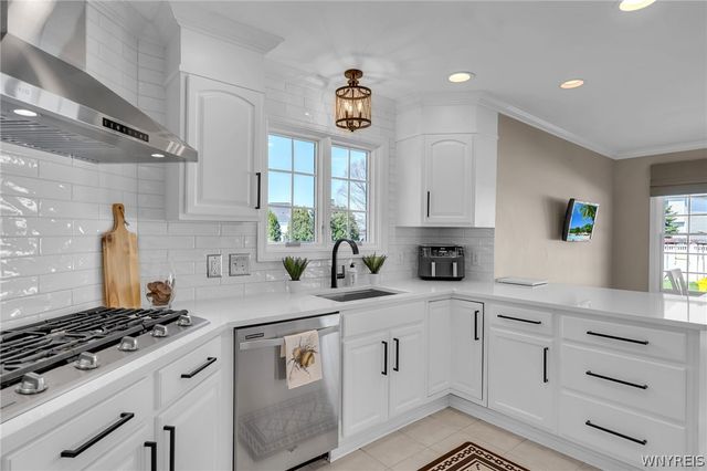 5252 Mallard Roost, Clarence, NY 14221
