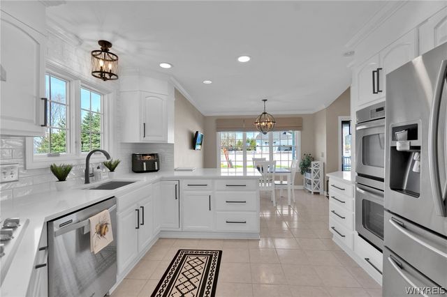 5252 Mallard Roost, Clarence, NY 14221