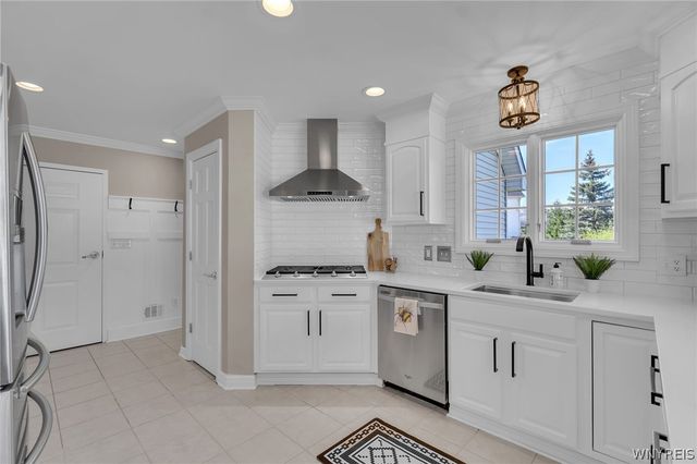 5252 Mallard Roost, Clarence, NY 14221