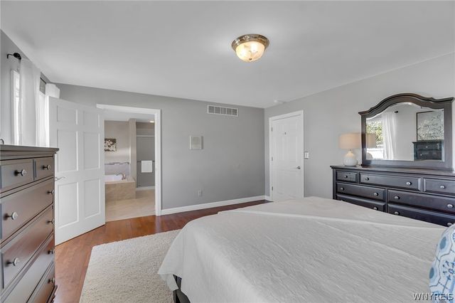 5252 Mallard Roost, Clarence, NY 14221