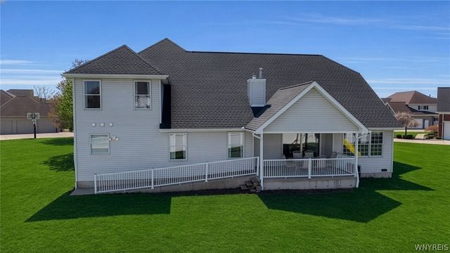 5252 Mallard Roost, Clarence, NY 14221