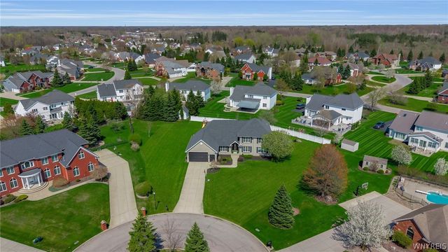 5252 Mallard Roost, Clarence, NY 14221