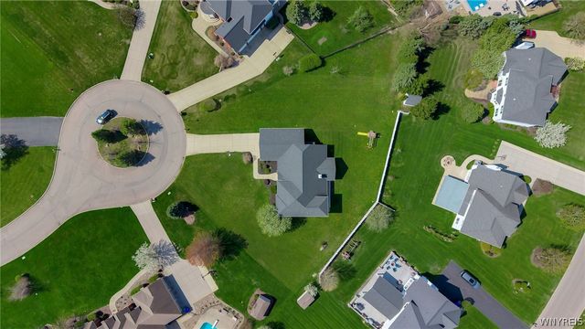 5252 Mallard Roost, Clarence, NY 14221