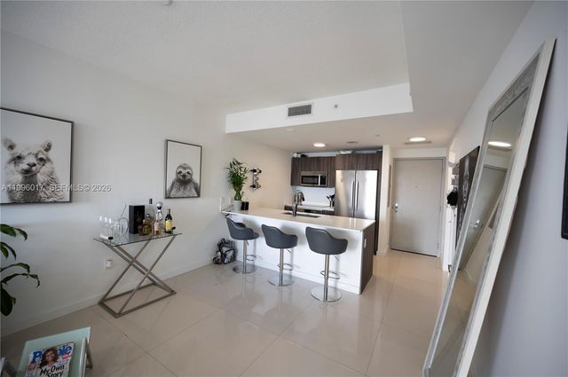 488 NE 18th St 304, Miami, FL 33132