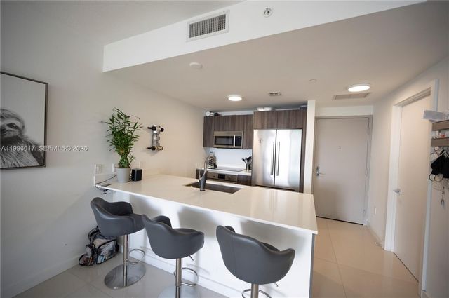 488 NE 18th St 304, Miami, FL 33132