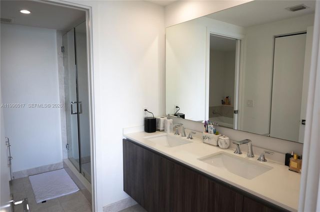 488 NE 18th St 304, Miami, FL 33132