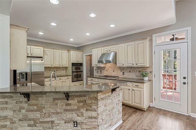 175 Woodcliff Drive, Suwanee, GA 30024