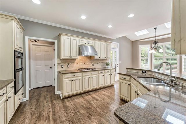 175 Woodcliff Drive, Suwanee, GA 30024