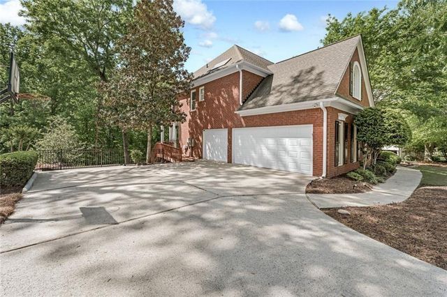 175 Woodcliff Drive, Suwanee, GA 30024