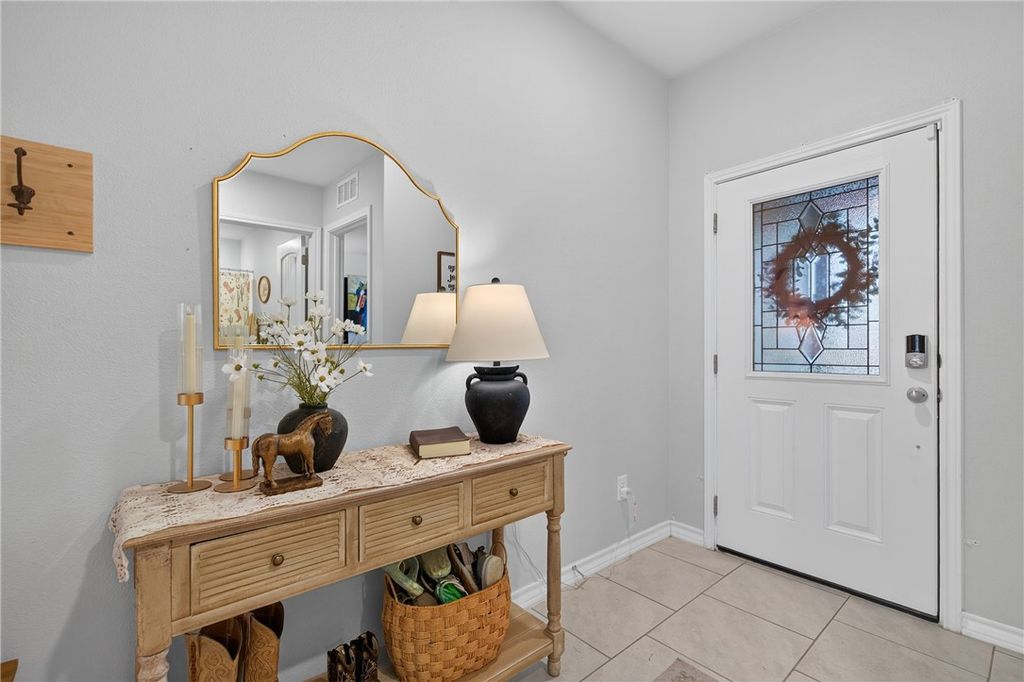 130 Donegal St, Sinton, TX 78387 — photo 5