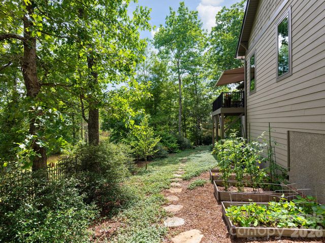 2 Green Drake Court, Candler, NC 28715