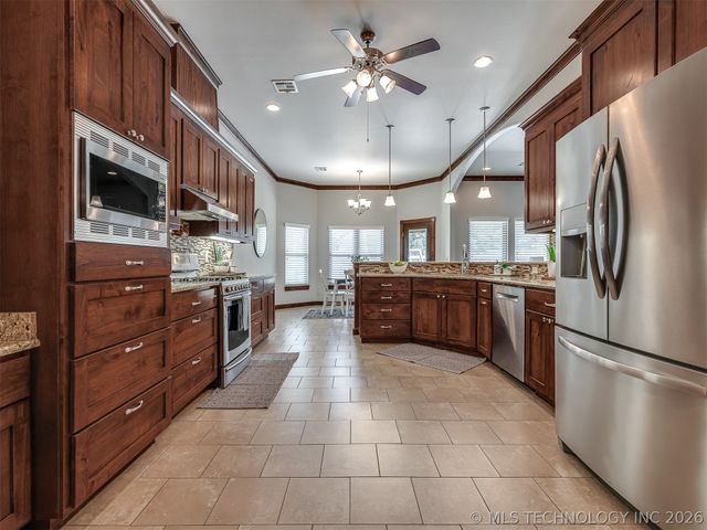 2125 Turtle Creek Street, Bartlesville, OK 74006