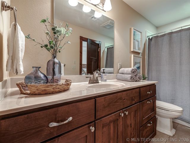 2125 Turtle Creek Street, Bartlesville, OK 74006