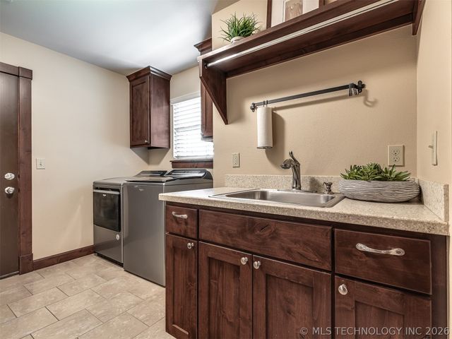 2125 Turtle Creek Street, Bartlesville, OK 74006