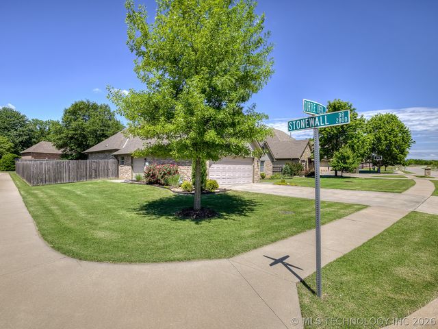 2125 Turtle Creek Street, Bartlesville, OK 74006