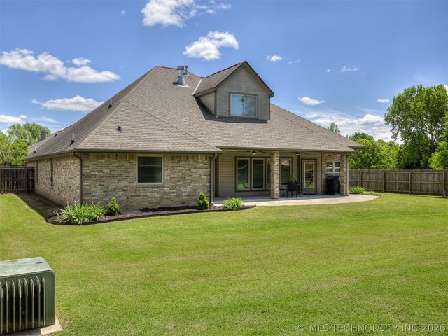 2125 Turtle Creek Street, Bartlesville, OK 74006