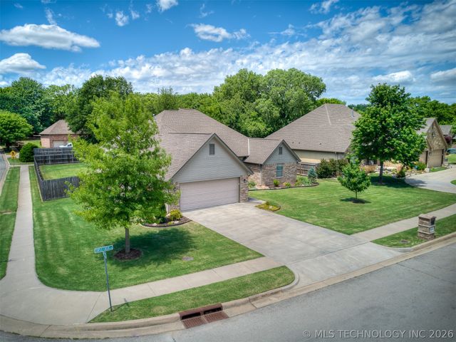 2125 Turtle Creek Street, Bartlesville, OK 74006