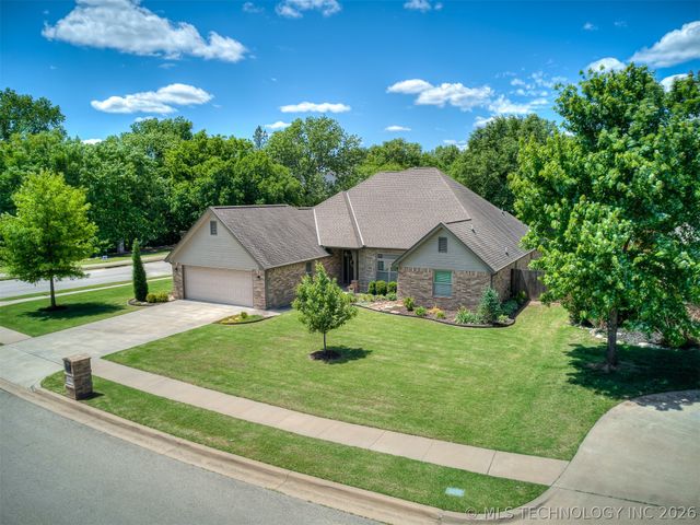 2125 Turtle Creek Street, Bartlesville, OK 74006