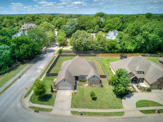 2125 Turtle Creek Street, Bartlesville, OK 74006