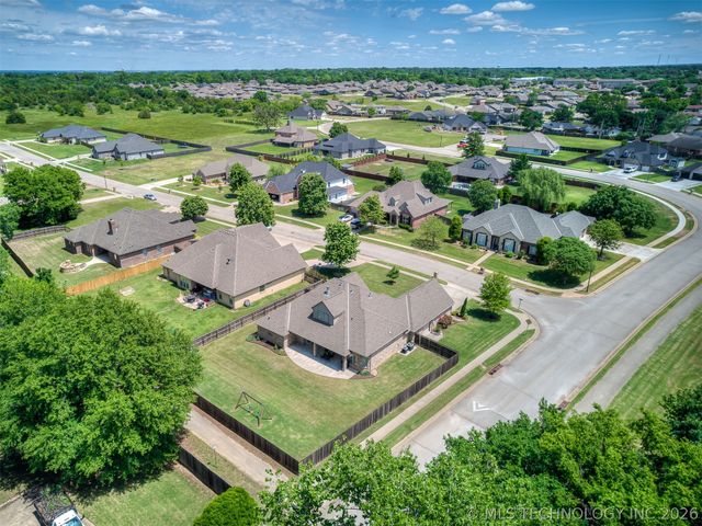 2125 Turtle Creek Street, Bartlesville, OK 74006