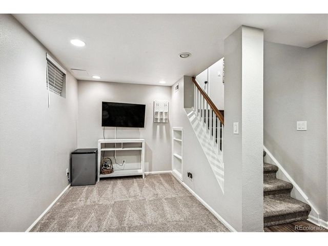 6809 S Niagara Ct, Centennial, CO 80112