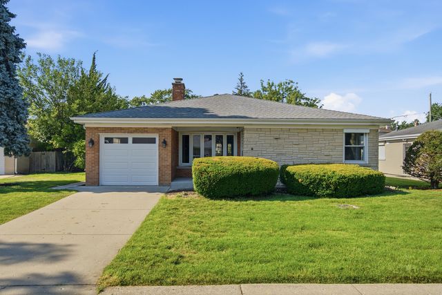 5022 Fargo Avenue, Skokie, IL 60077
