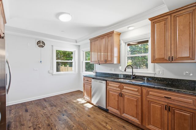 5022 Fargo Avenue, Skokie, IL 60077