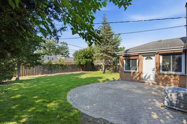 5022 Fargo Avenue, Skokie, IL 60077