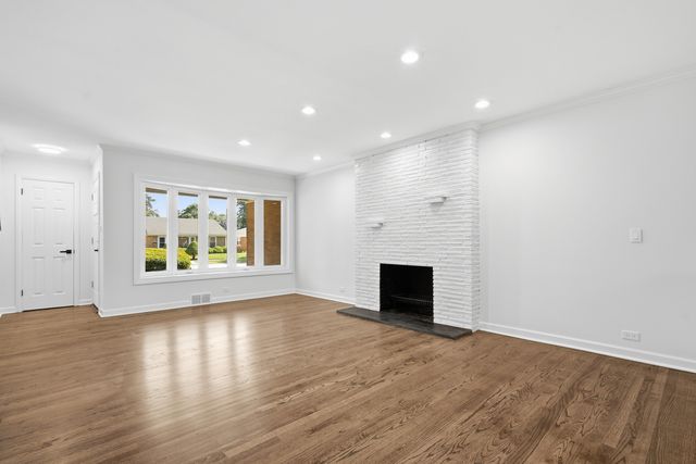 5022 Fargo Avenue, Skokie, IL 60077